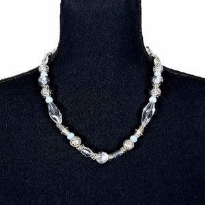 🌟 Cookie Lee Faceted Glass Beaded Necklace Clear, Silver, Opaque NWT